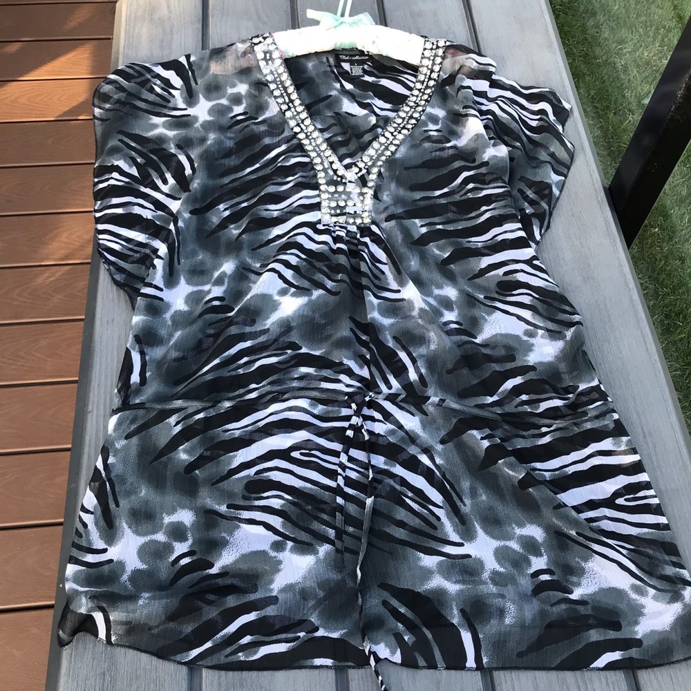 Animal print Cover-Up  ⭐️SALE 3/$20⭐️